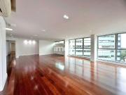 Apartamento para Venda em Santos/SP Boqueirão 4 Quartos