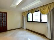 Apartamento para venda possui 220 metros quadrados com 4...
