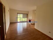 Apartamento T3 c/ Lugar Garagem em Canelas