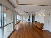 Apartamento para Venda/Aluguel com 3 quartos, 184 m² por...