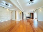 Apartamento para Venda/Aluguel com 3 quartos por R$...