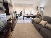 Vende se Apartamento T2, parcialmente mobilado no Pateo...