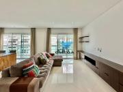 Apartamento reformado à venda na Praia das Pitangueiras,...