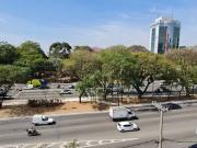 Apartamento reformado com 2 quartos no Bom Retiro,...