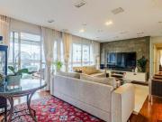 Apartamento reformado com varanda gourmet na Vila Madalena