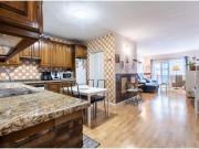 Apartamento reformado con balcón y vistas a la montaña –...