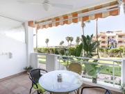 Apartamento reformado con salida directa a la playa en...