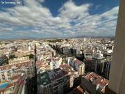 Apartamento reformado con terraza y vistas únicas en...