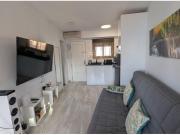 Apartamento reformado con vistas en playa de levante...