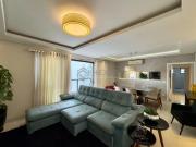 Apartamento reformado e mobiliado com varanda e lazer a...