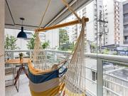 Apartamento reformado e mobiliado próximo a escolas