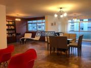 Apartamento reformado e pronto para morar no coração do...