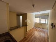 Apartamento Reformado e Semi Mobiliado no Centro de...
