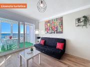 Apartamento reformado frente al mar con licencia...