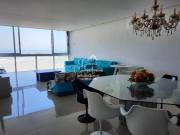 Apartamento reformado frente mar com 4 suítes, 2 salas,...