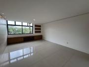 APARTAMENTO REFORMADO NA SQN 105 VAZADO, DE CANTO!