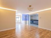 Apartamento reformado no Centro Cívico: 3 quartos, 1 suíte