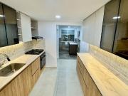 Apartamento remodelado con terraza en Envigado –...