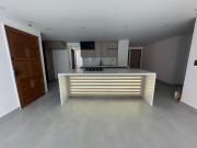 APARTAMENTO REMODELADO EN VENTA LAURELES