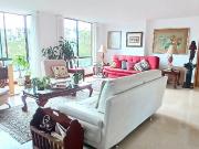 Apartamento remodelado, Poblado El Campestre, cerca La...