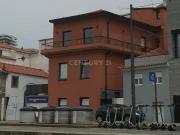 Apartamento Renovado com Vista para o Rio e Mar no Porto