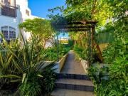 Apartamento renovado no centro do Estoril com...