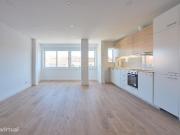 Apartamento Renovado T2 em Cascais, Perto da Praia e Centro