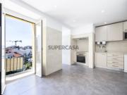 Apartamento renovado T3+1 Picoas, situado entre o...