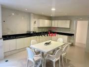 Apartamento: / Residencial / Copacabana