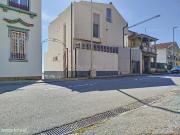 Apartamento revestido com capoto composto por 4 quartos...