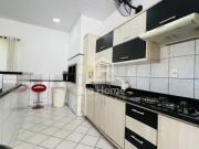 Apartamento semi mobiliado com 02 quartos, sacada com...