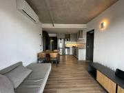 Apartamento semi mobiliado com 93m2 com 2 dormitórios...