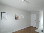 Apartamento semi mobiliado de 2 quartos bem localizado...