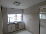 Apartamento semi mobiliado de 3 quartos na Barra...
