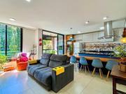 APARTAMENTO SEMI MOBILIADO DE DOIS DORMITÓRIOS COM...