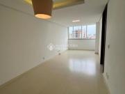 Apartamento semimobiliado com 3 quartos sendo 01 suíte,...