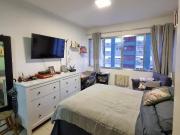 Apartamento semimobiliado no estilo JK no bairro Centro...