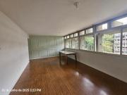 APARTAMENTO SGAN 206 BLOCO H 4º andar