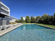 Apartamento T0+2, com garagem e piscina, perto do mar,...