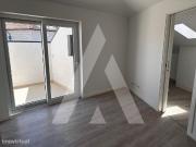 Apartamento T0+2 novo, com terrao, no centro de Esgueira