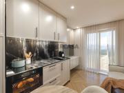 Apartamento T1 novo, equipado, mobilado e com logradouro...