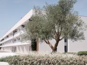 Apartamento T0 com jardim, junto à praia, no Carvoeiro,...