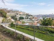 Apartamento T0 com jardim romântico, no centro histórico...