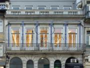 Apartamento T0 com Mezanino, Terraço e Varanda