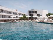 Apartamento T0 com varanda, junto à praia, no Carvoeiro,...