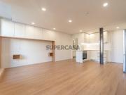 Apartamento T0 com varanda, na Baixa do Porto