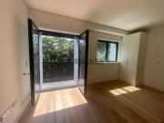 Apartamento T0 novo, com arrumos, para comprar no Bairro...