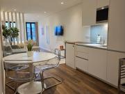 APARTAMENTO T0 NOVO COM VARANDA NA BAIXA DO PORTO