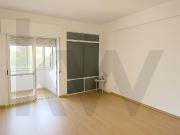 Apartamento T0 – Paço de Arcos | Semi Remodelado |...