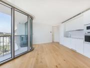 Apartamento T0 para arrendamento com móveis em Campolide